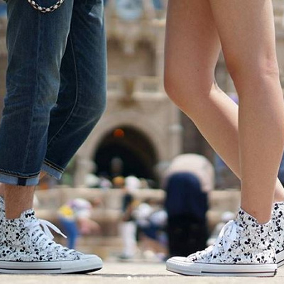 おしゃれなミッキー柄のスニーカー