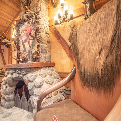 ガストンの肖像画＆椅子