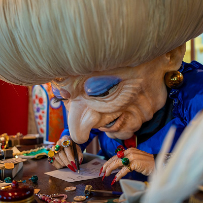 ジブリの大倉庫　にせの館長室①／ジブリパーク　© Studio Ghibli