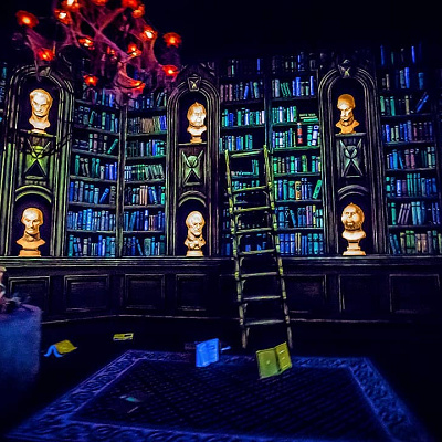 「ホーンテッドマンション」のアトラクション内ゴーストライターの部屋