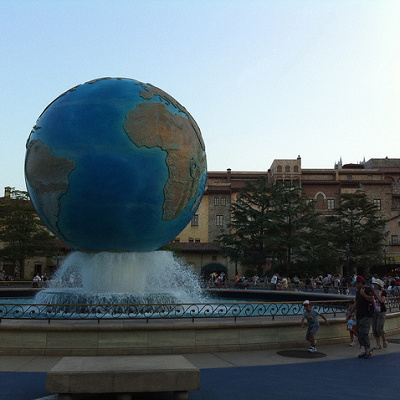 巨大なディズニーシーのシンボル