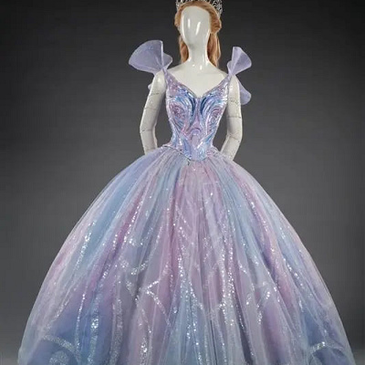 グリンダの衣装