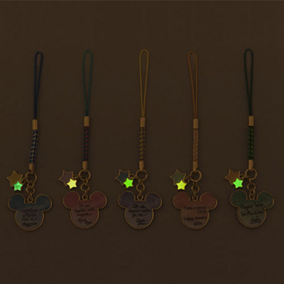 暗いところで光るよ！