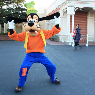 声と喋り方が非常に特徴的なグーフィー、残念ながらパークでは話しません