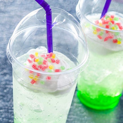 グリーンアップルソーダ・ホイップクリーム