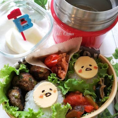 卵黄のスライスで作ったぐでたま弁当