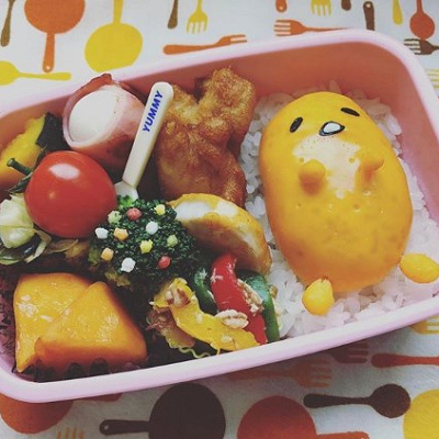チェダーチーズを温めて作ったぐでたま弁当