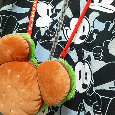 ハンバーガーモチーフのパスケース