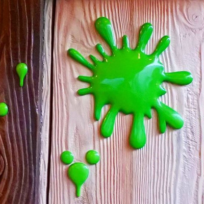 ペンキの隠れミッキーも