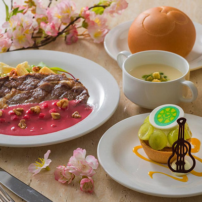 ホライズンベイ・レストラン：ディズニーシー20周年春メニュー