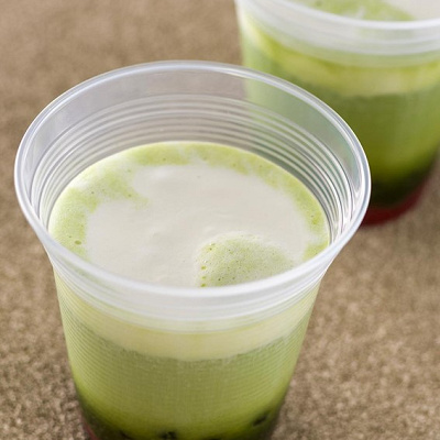 ホット抹茶ミルク（タピオカ&ストロベリー）