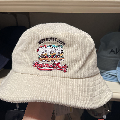 ヒューイ・デューイ・ルーイのコーデュロイバケットハット