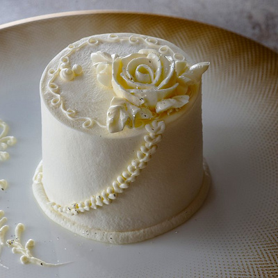 ハイピリオン・ロイヤルローズ