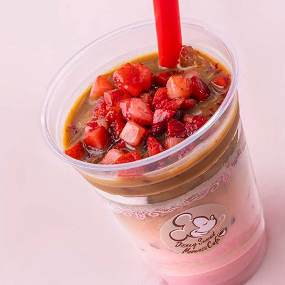 アイスストロベリーカフェラテ