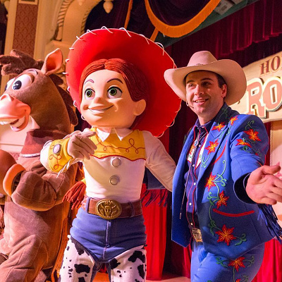 ステージのジェシーとブルズアイ