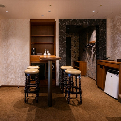 ジュラシックワールドルームのバーカウンター