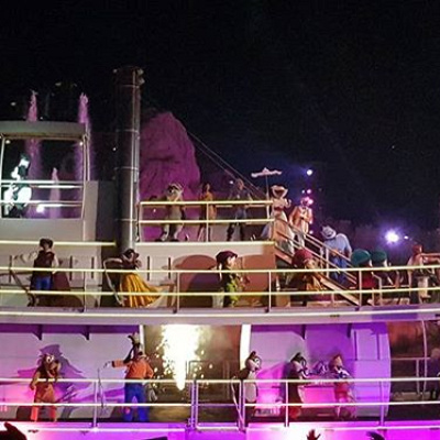 最後に登場する豪華客船