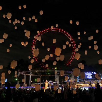 昨年の西武園ランタン飛ばしの様子