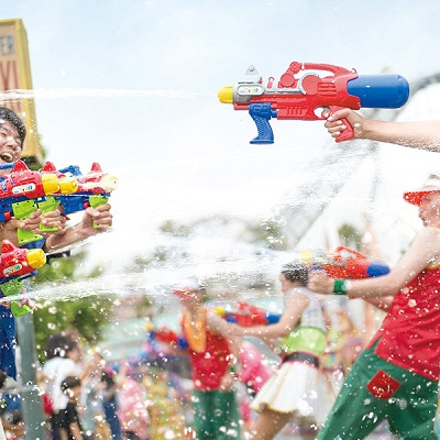 びしょ濡れになって騒ごう！