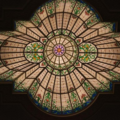 ロビーを見上げると素敵な天井が♡どこにミッキーがいるか分かりますか？