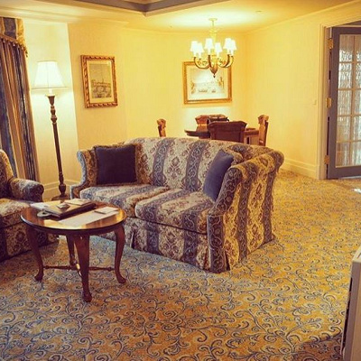 贅沢なリビング