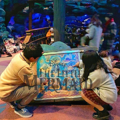 地図探検ポーズ(マーメイドラグーン)