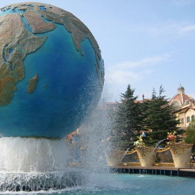 ディズニーシーに入ってすぐ会えるマリタイムバンド