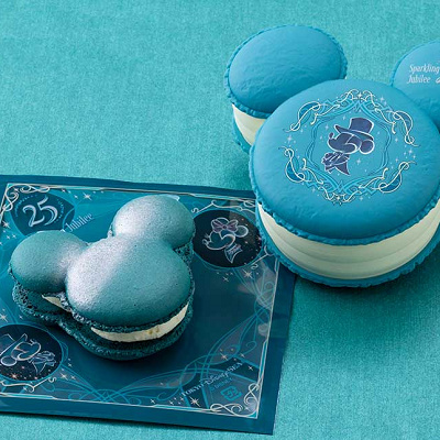 ミッキーマカロン（ホワイトチョコ）、スーベニアケース付き