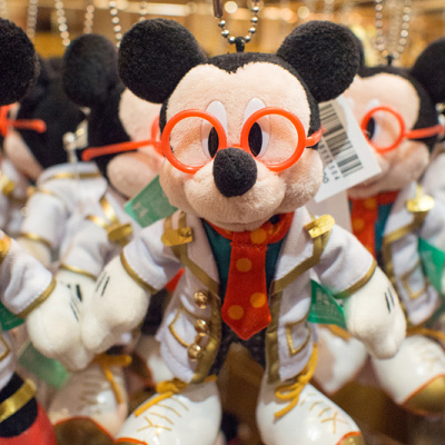 ミッキーのぬいぐるみバッジ