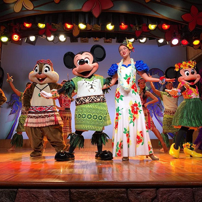 ミッキーのレインボー・ルアウには3種類の席が