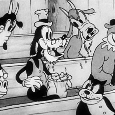 犬というよりはオオカミっぽい？