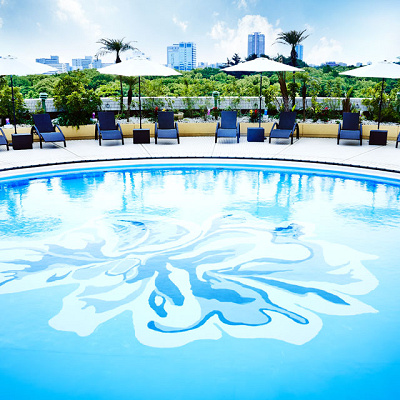 ニューオータニのプール