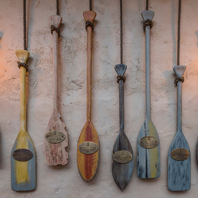 S.E.A.メンバーの名前が書かれたオール