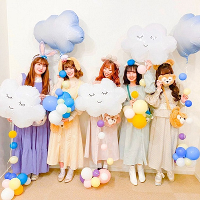 ワンピースのワントーンコーデ