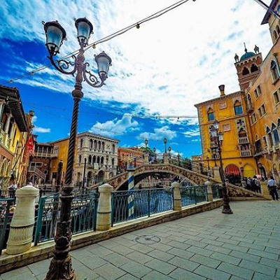 ヴェネツィアの美しい景色が広がるパラッツォ・カナル