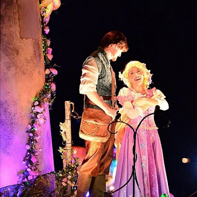 足元のパスカルに注目