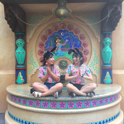 ピンクアロハシャツコーデ