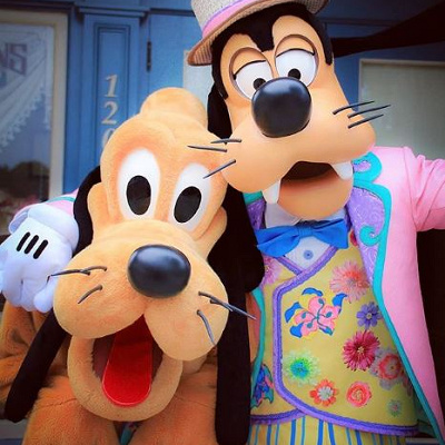 プルート（左）とグーフィー（右）