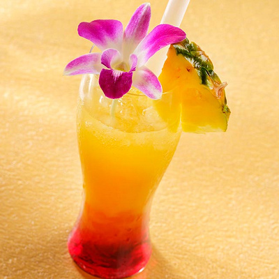 ポリネシアンパンチ（パイナップル、マンゴー、紅茶ゼリー）