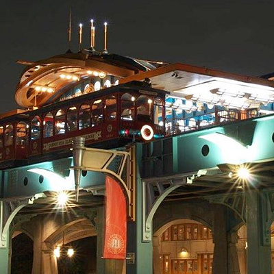 夜のポートディスカバリー駅