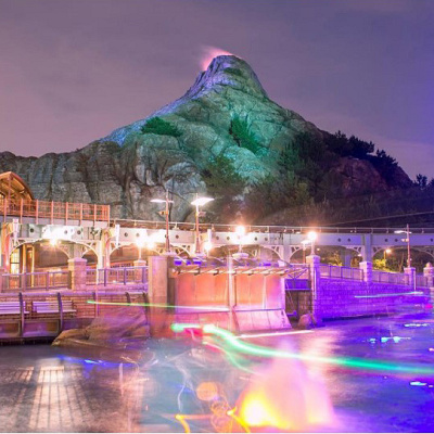 ポートディスカバリーからみたプロメテウス火山