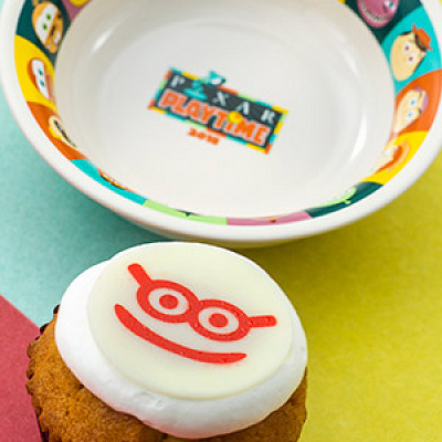 ランドール・ボッグスのカップケーキ、スーベニアプレート付き