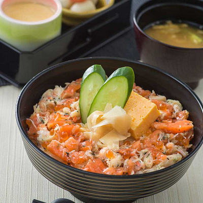 れすとらん北斎「蟹とサーモンとイクラのちらし丼」