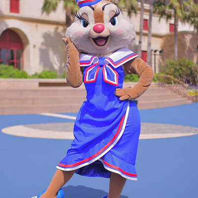 プラザではマリンルックを披露♡