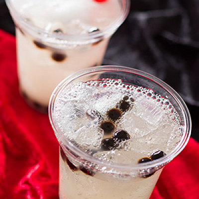 スパークリングブラックタピオカドリンク