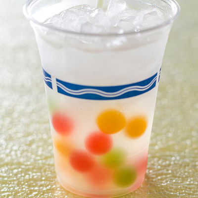 スパークリングカクテル（ライチーリキュール＆グレープフルーツ）