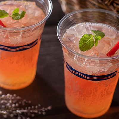 スパークリングカクテル（パッションフルーツリキュール＆レモン）