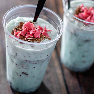  スパークリングカクテル（ラム&チョコミント）