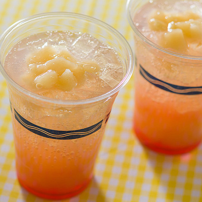 スパークリングカクテル(ラム＆ピーチ)