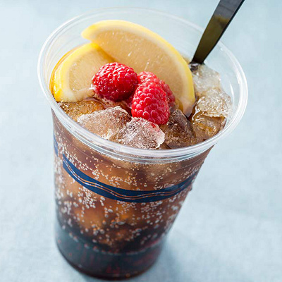 スパークリングカクテル（ウイスキー＆コカ・コーラ）